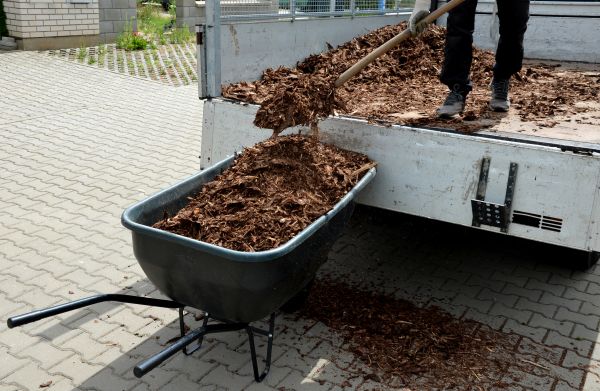 Bulk Mulch Delivery in Houma